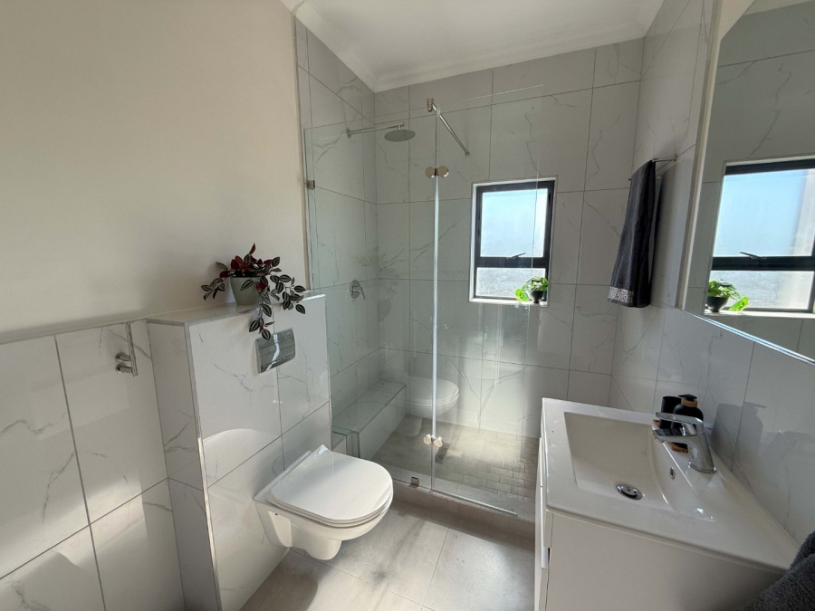 2 Bedroom Property for Sale in Table View Western Cape